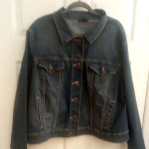 NWOT! Cropped Medium Stonewash Jean Jacket!